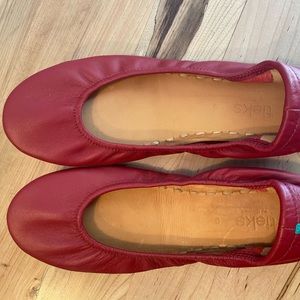 Tieks cardinal red size 9 excellent condition, worn once for a couple hours